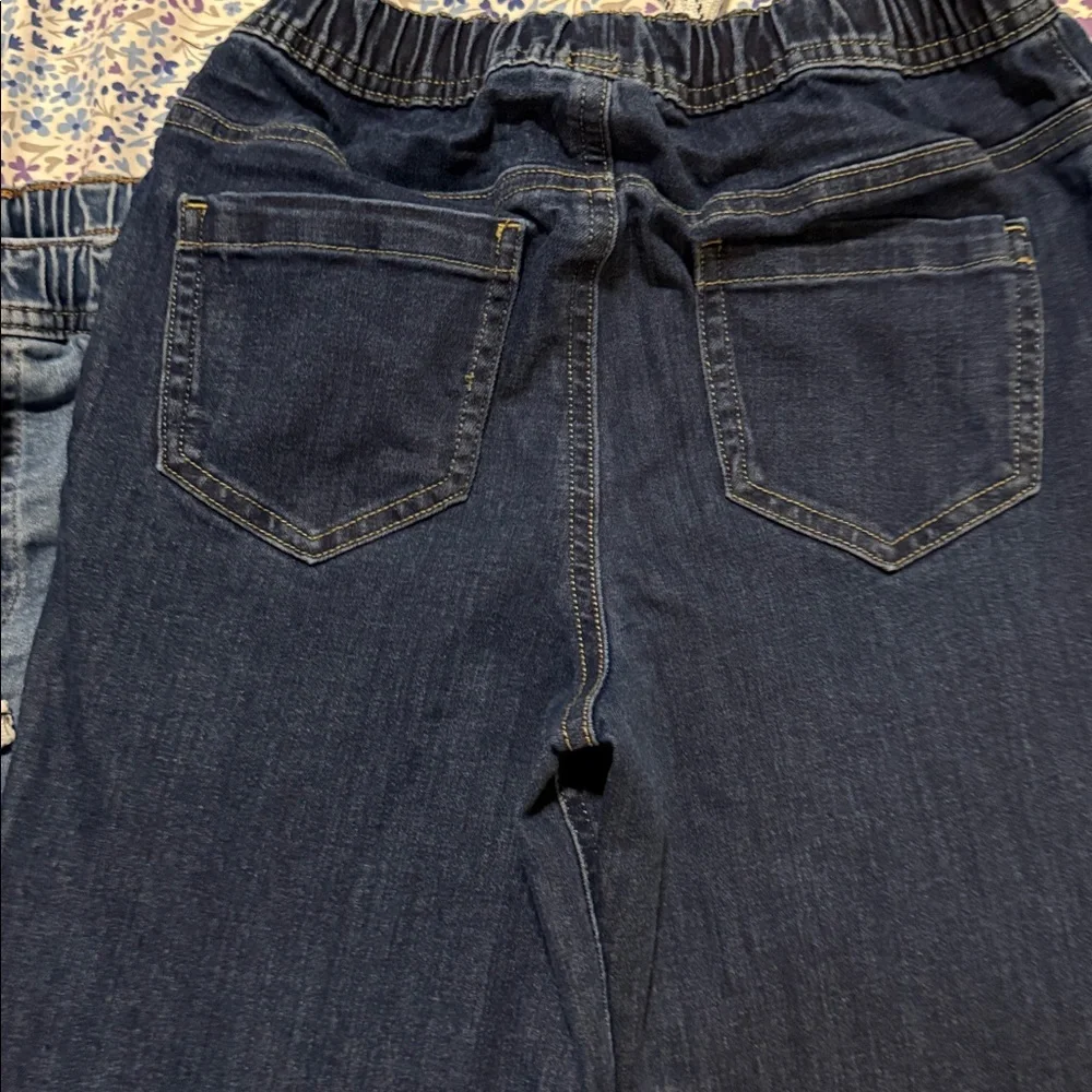 🏖️10 items for $20☀️

365 Kids set of 2 drawstring blue jeans| size 8 - Picture 6 of 11